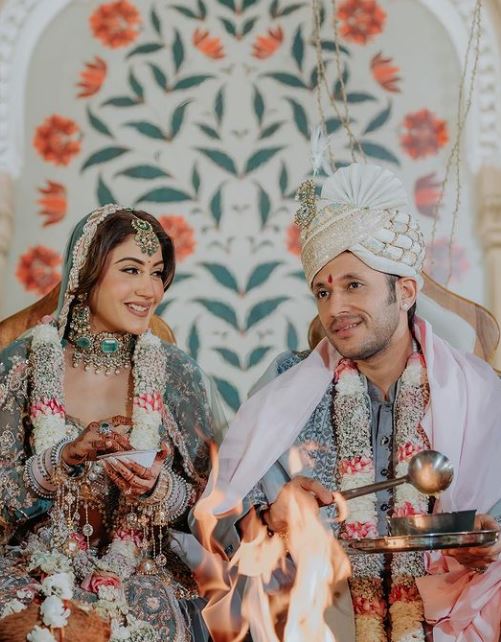 Surbhi Chandna Karan Sharma